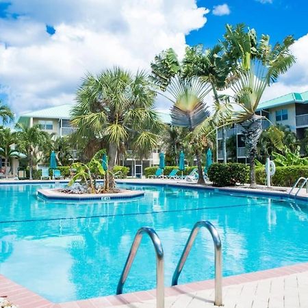 Beach Living At Plantation Village Blgs George Town Eksteriør billede
