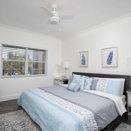 Beach Living At Plantation Village Blgs George Town Eksteriør billede