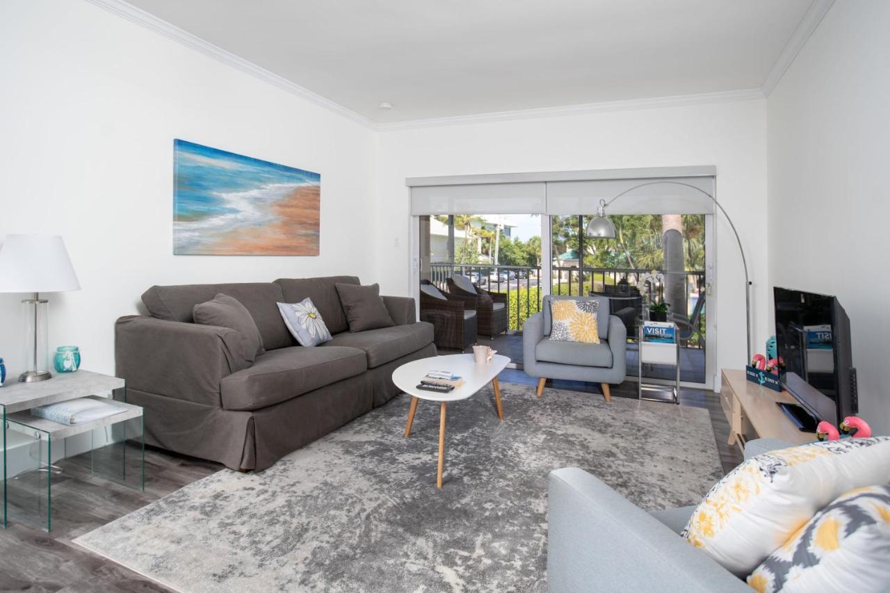 Beach Living At Plantation Village Blgs George Town Eksteriør billede